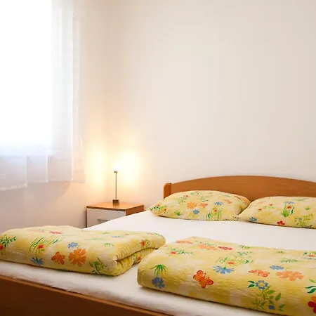 Apartments Glibo Near The Sea And Town Center! Krk Town Exterior foto