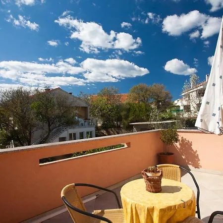 Apartments Glibo Near The Sea And Town Center! Krk Town Exterior foto